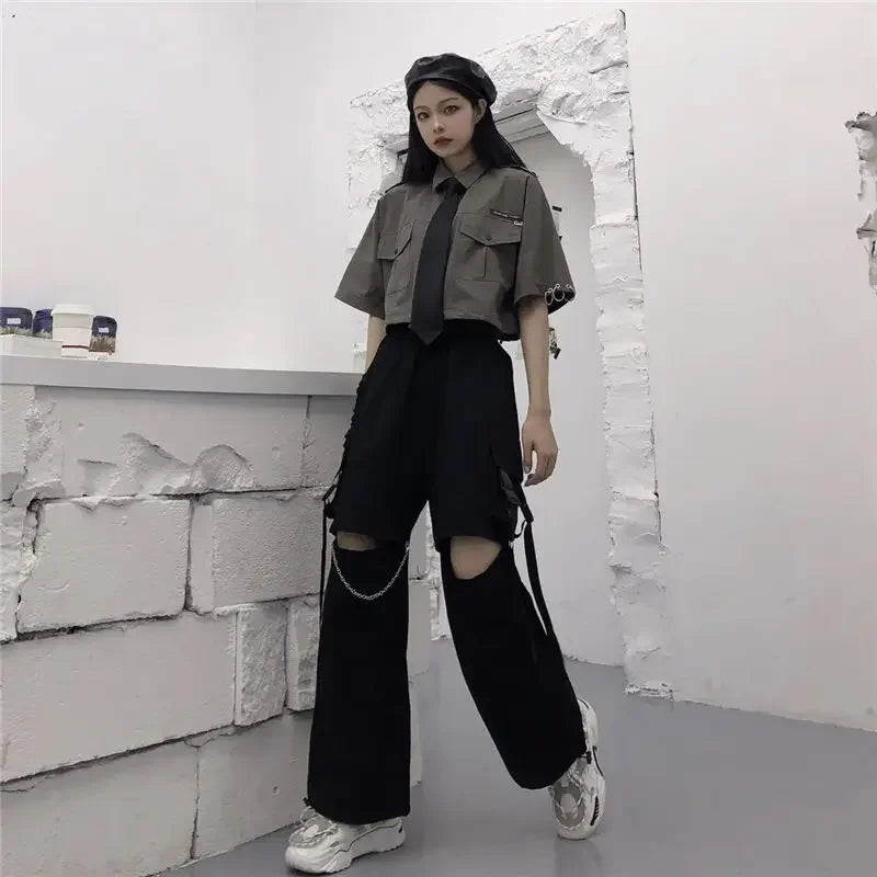 Woman’s Cargo Pants Gothic