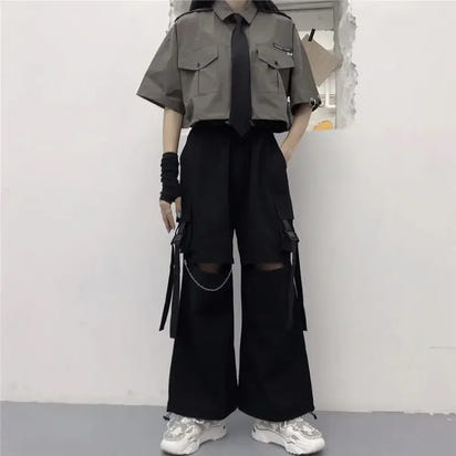 Woman’s Cargo Pants Gothic
