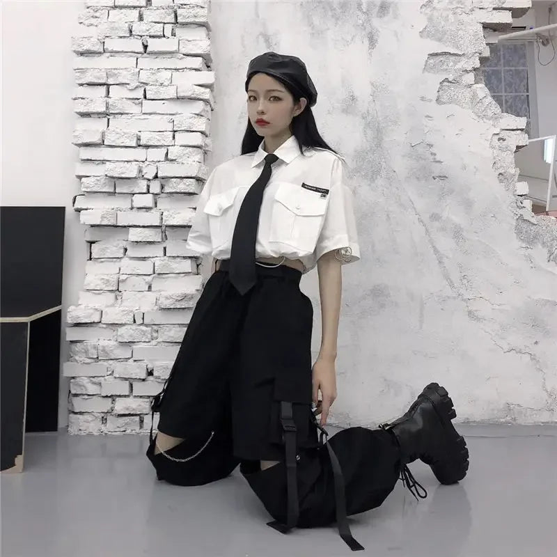 Woman’s Cargo Pants Gothic