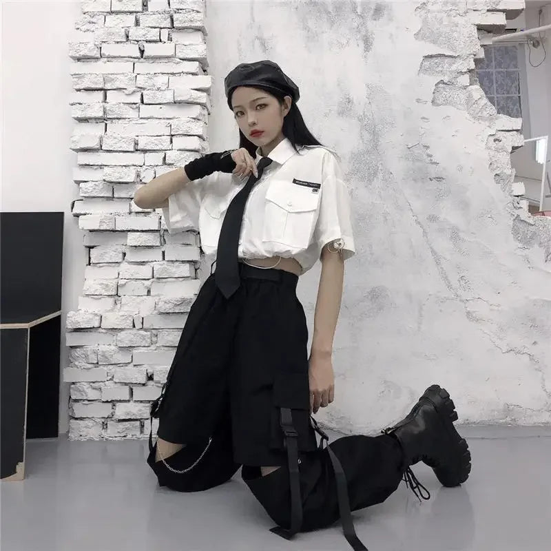 Woman’s Cargo Pants Gothic